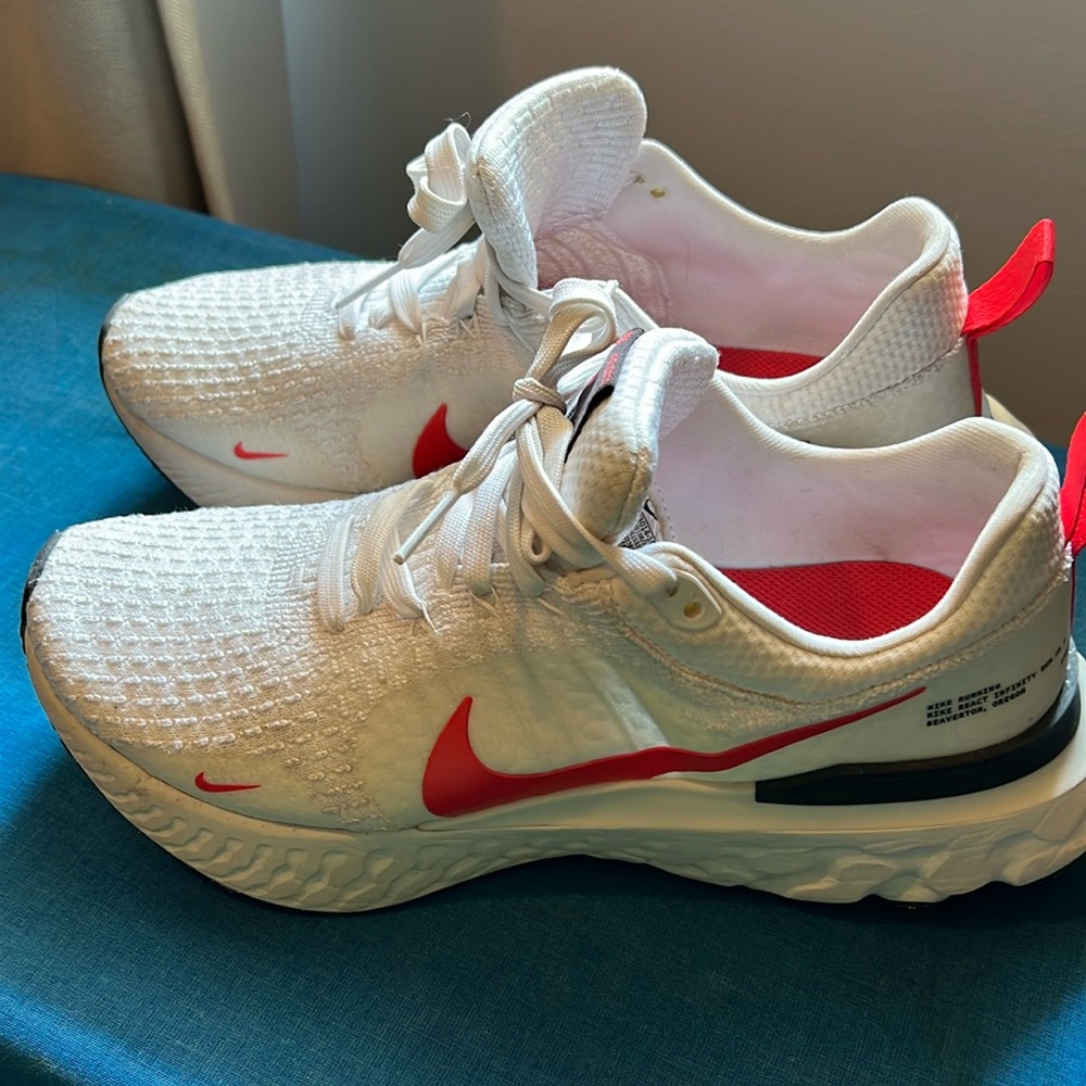 Nike React Infinity Run Flyknit 3 Men’s size 10 White Light/Crimson
